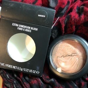 MAC extra dimension blush